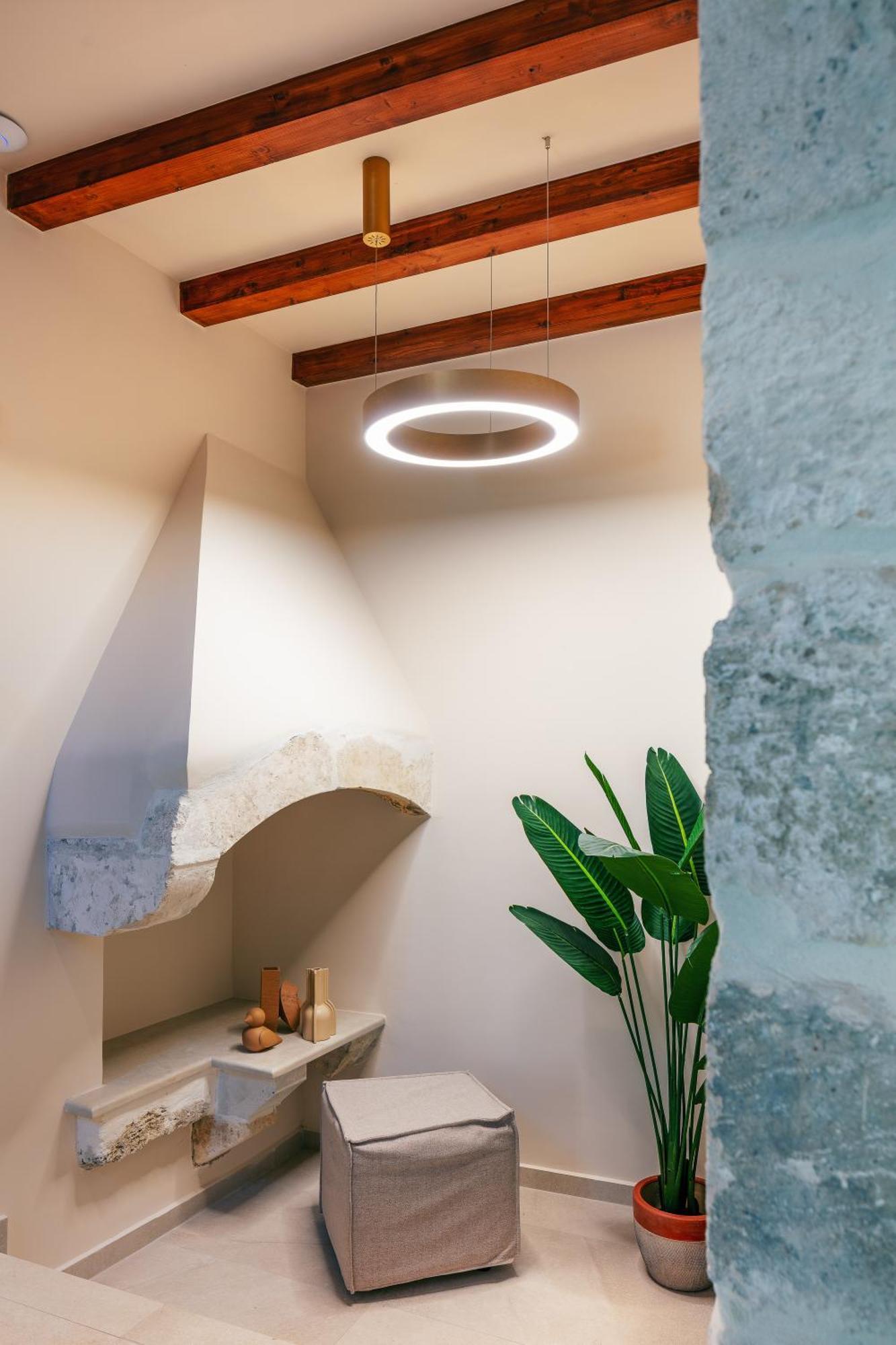 La Montre Luxury Boutique Suites Resmo Dış mekan fotoğraf